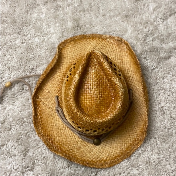 Straw hat - Picture 1 of 3